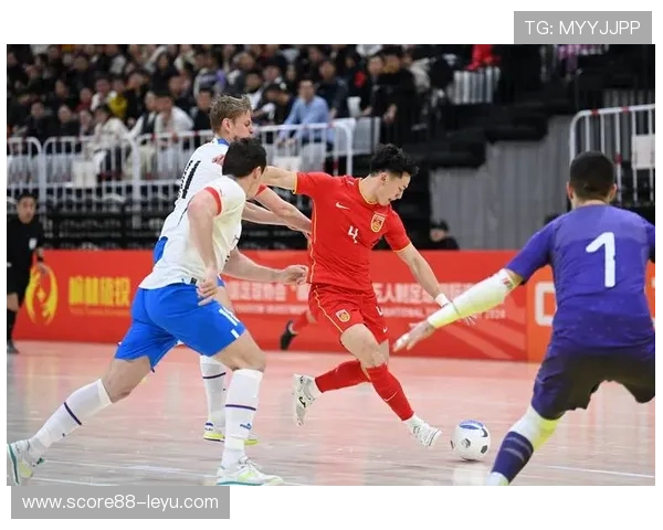 朴智星传奇：从‘朴三肺’到亚洲第一人，如何用奔跑定义足球？